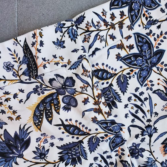 NWOT Ann Taylor LOFT Paisley/Floral Shorts - Picture 4 of 9